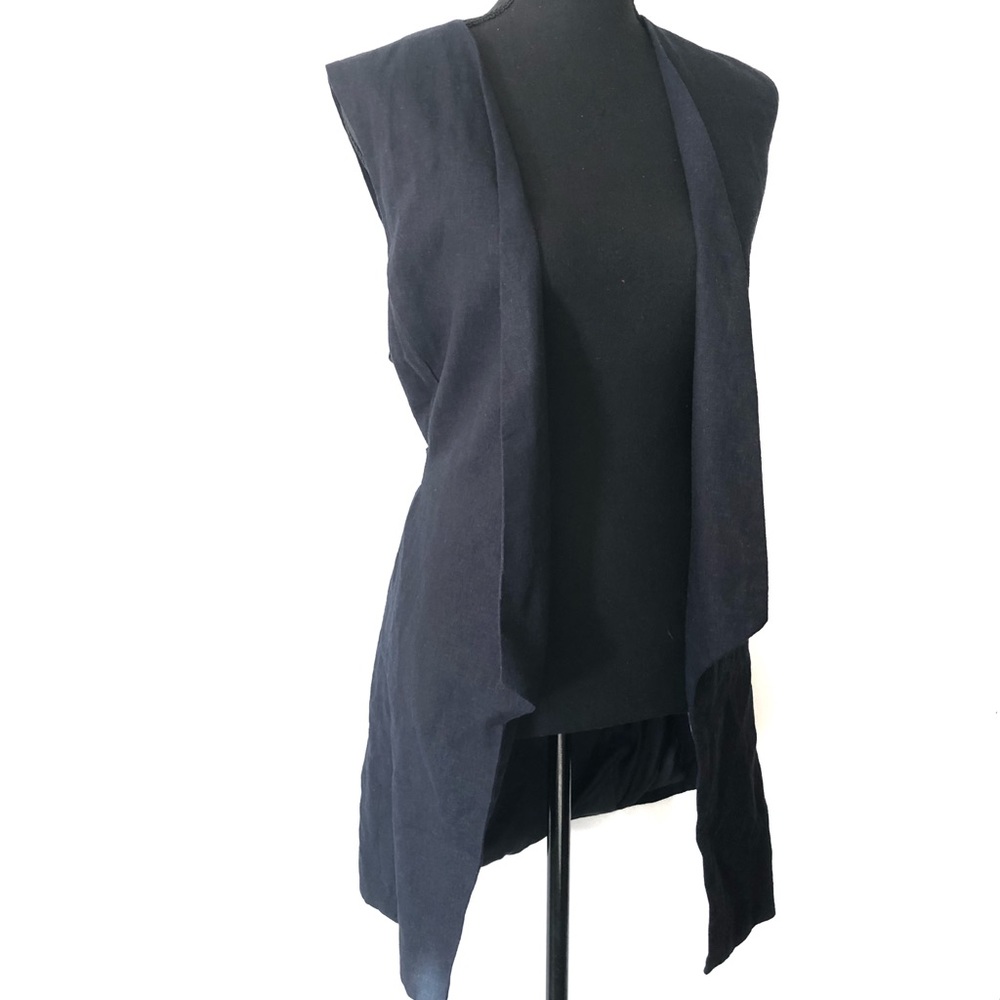 NWT Atmosphere vest